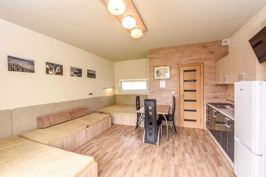 Apartamentai Trys Pusys Šventoji エクステリア 写真