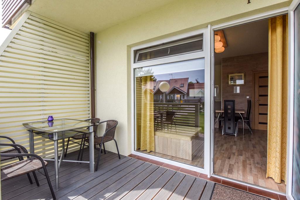 Apartamentai Trys Pusys Šventoji エクステリア 写真